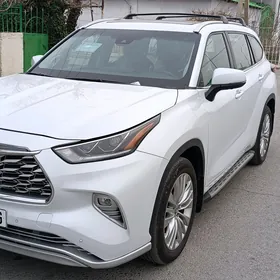 Toyota Highlander 2022