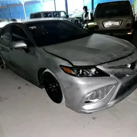 Toyota Camry 2020