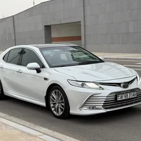 Toyota Camry 2018