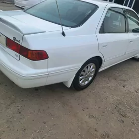 Toyota Camry 2000