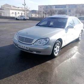 Mercedes-Benz S-Class 1999