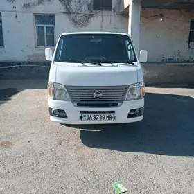 Nissan Urvan 2008