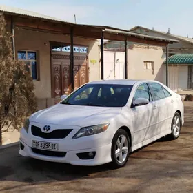 Toyota Camry 2011