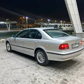 BMW E39 1999