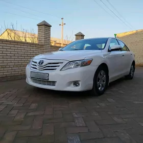 Toyota Camry 2011