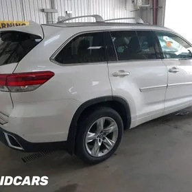 Toyota Highlander 2019