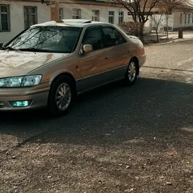 Toyota Camry 2000