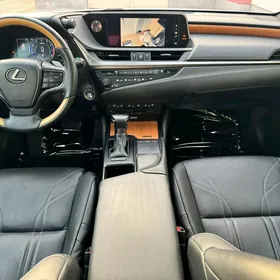 Lexus ES 350 2019