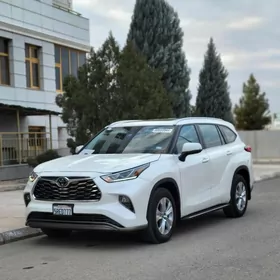 Toyota Highlander 2020