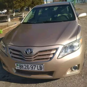 Toyota Camry 2011