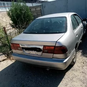 Nissan Sunny 1999