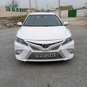 Toyota Camry 2018