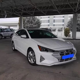 Hyundai Elantra 2019