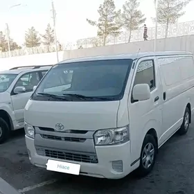 Toyota Hiace 2017