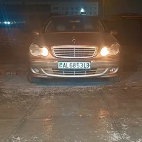 Mercedes-Benz C250 2005