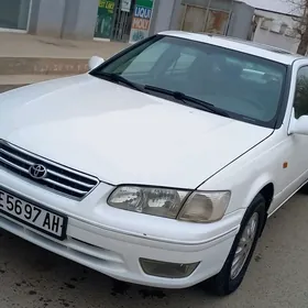 Toyota Camry 2001