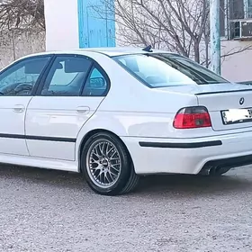 BMW E39 2001