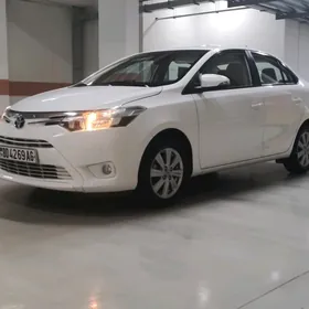 Toyota Yaris 2014