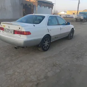 Toyota Camry 2000