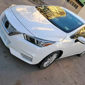 Nissan Versa 2021