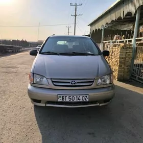 Toyota Sienna 2003