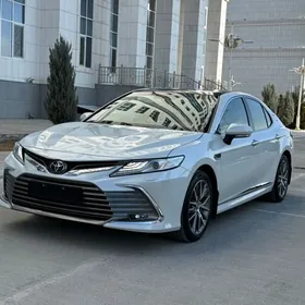 Toyota Camry 2023