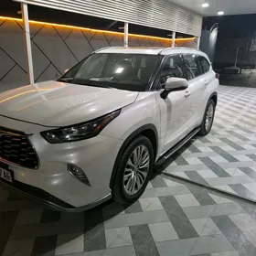 Toyota Highlander 2020