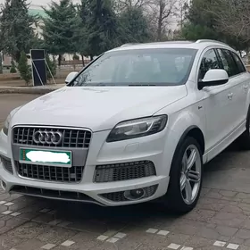 Audi Q7 2013