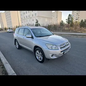 Toyota RAV4 2011