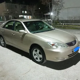 Toyota Camry 2004