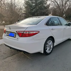 Toyota Camry 2015