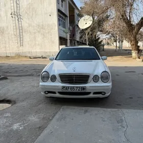 Mercedes-Benz E55 AMG 2000