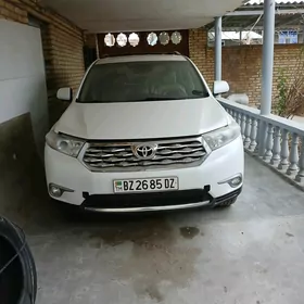 Toyota Highlander 2013