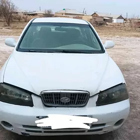 Hyundai Elantra 2001