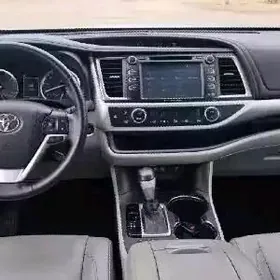 Toyota Highlander 2019