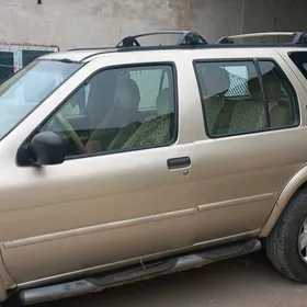 Nissan Pathfinder 2001