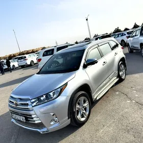 Toyota Highlander 2019