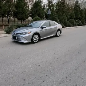 Toyota Camry 2020