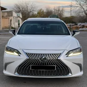 Lexus ES 350 2019