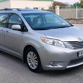 Toyota Sienna 2015