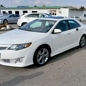 Toyota Camry 2013