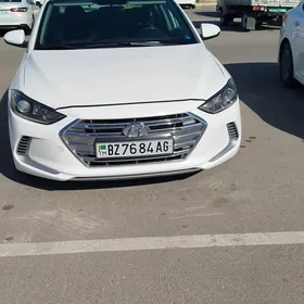 Hyundai Elantra 2018