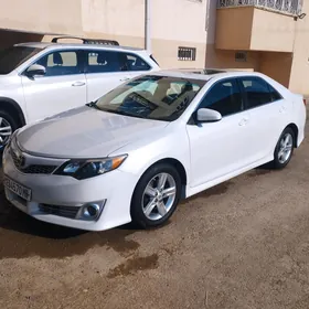 Toyota Camry 2013