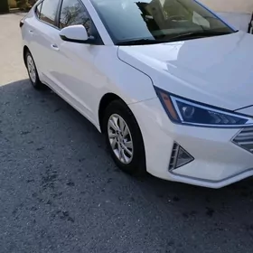 Hyundai Elantra 2019