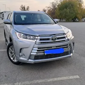 Toyota Highlander 2017