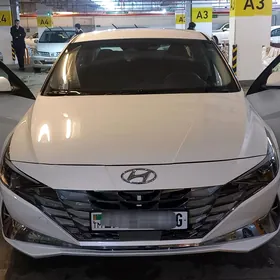 Hyundai Elantra 2021