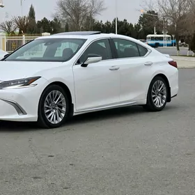 Lexus ES 350 2019