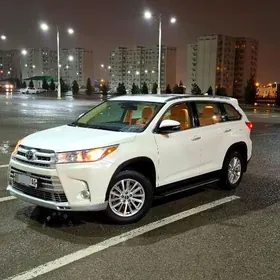 Toyota Highlander 2019