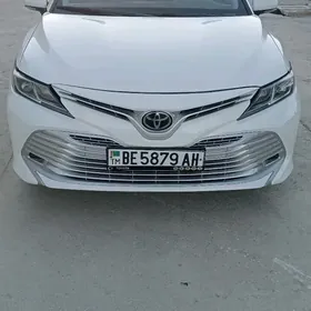 Toyota Camry 2020