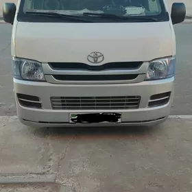 Toyota Hiace 2005